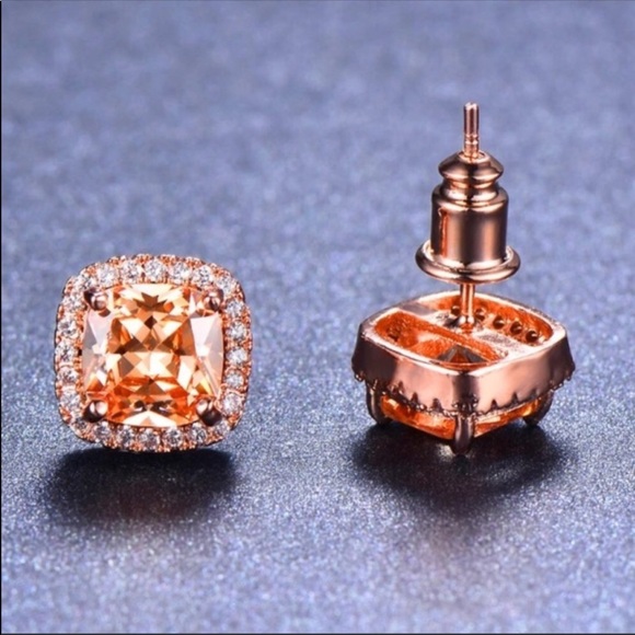 💫Beautiful Morganite Rose Gold Stud Earrings💫 - Picture 5 of 5